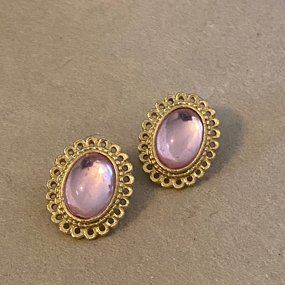 1928 Pink Cabochon Gold Tone Studs